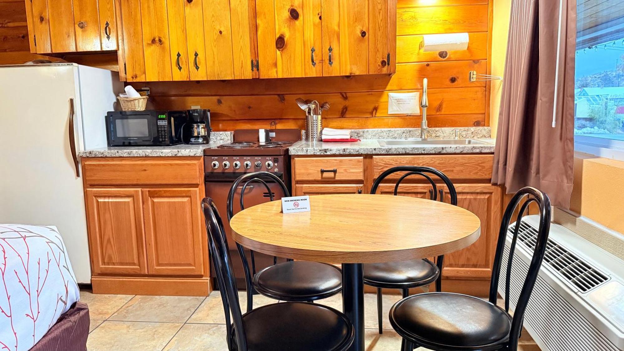 Apple Inn Motel Chelan Ngoại thất bức ảnh